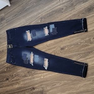 THC distressed jeans New with Tags